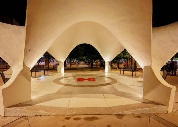 Entrega Toño Astiazarán como nuevo el parque Copacabana