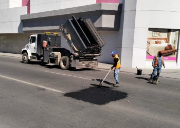 Intensifica Ayuntamiento de Hermosillo bacheo en área urbana y rural