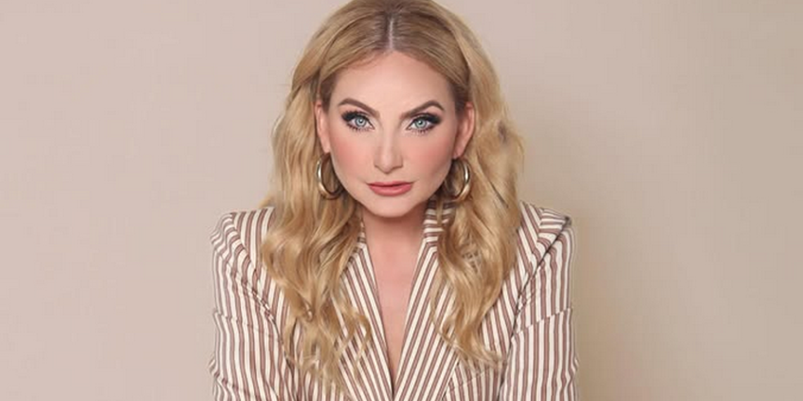 Maquillista la acusa de malos tratos