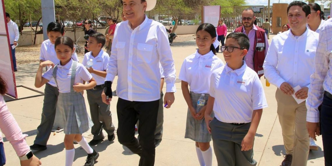 Gobernador Durazo logra disminuir deserción escolar con histórico programa de Becas Sonora de Oportunidades