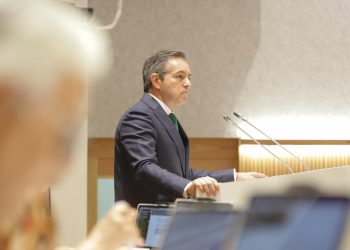 Propone Omar Del Valle Colosio que el gobierno pague pipa de agua cuando no haya suministro