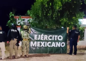 Decomisan drogas, cartuchos y moto robada durante cateo en San José de Bácum