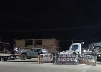 Aseguran en Sonora camionetas robadas en EU