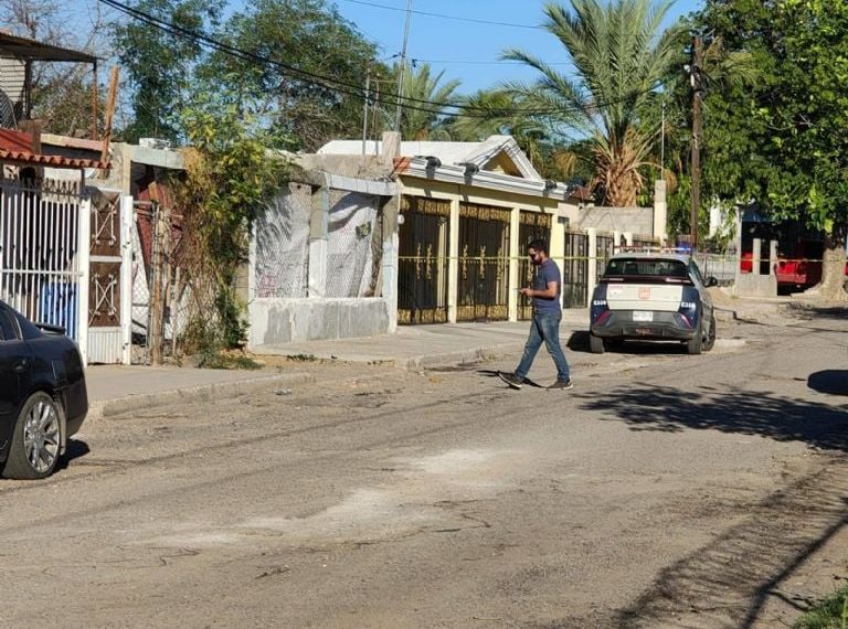 Irrumpen en casa y acribillan a dos hombres en Hermosillo