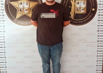 Al bote por maltratar perritos