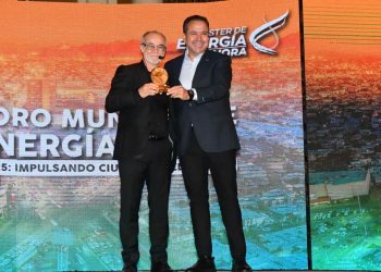 Ofrece urbanista Carlos Moreno concepto de “Ciudades de 15 Minutos” con enfoque de proximidad en el Foro Mundial de Energía Solar