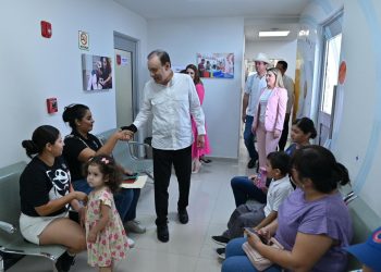 Gobernador Durazo refuerza salud de familias del sur con equipamiento de la Unidad en Neurodesarrollo