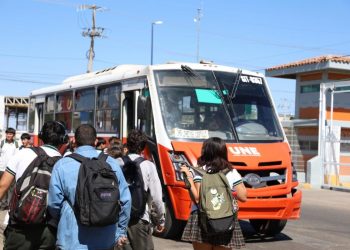 IMTES suspende licencias a choferes por grabar videos al conducir