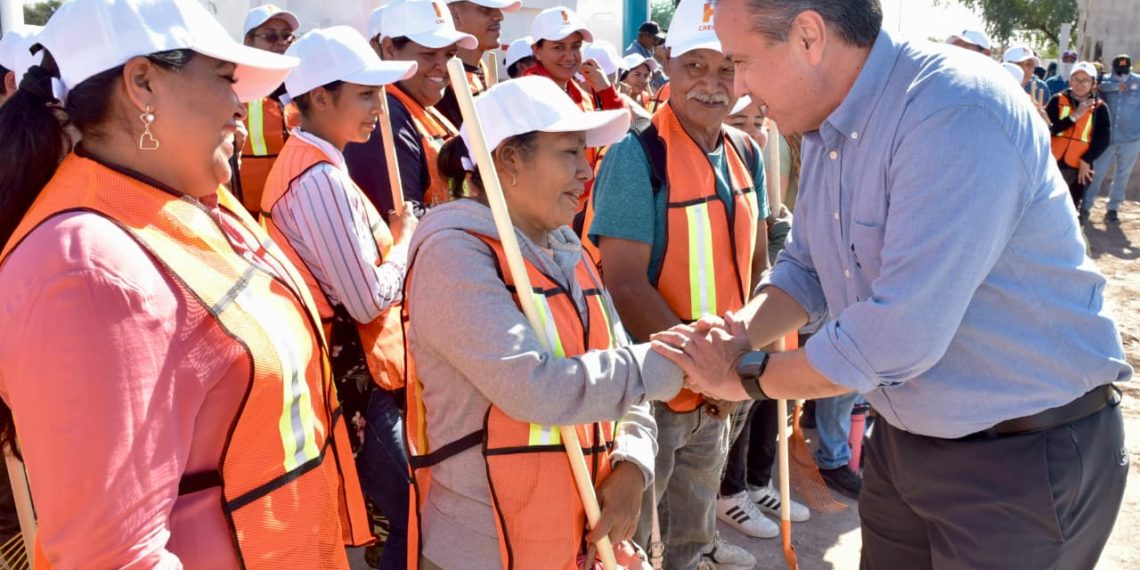 Brinda Toño Astiazarán empleo temporal a 100 hermosillenses para operativos de limpieza en la ciudad