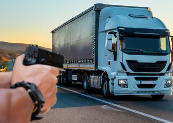 Con violencia, ocho de cada 10 asaltos a transportistas