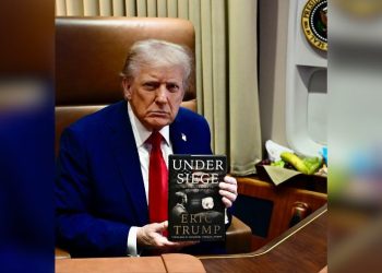 Trump llama “estúpida” a una periodista