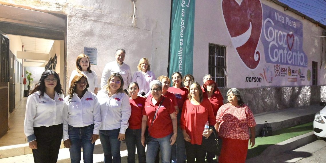 Apoya Toño Astiazarán con Peso Solar a comedor comunitario Vida Plena Corazón Contento, A.C.