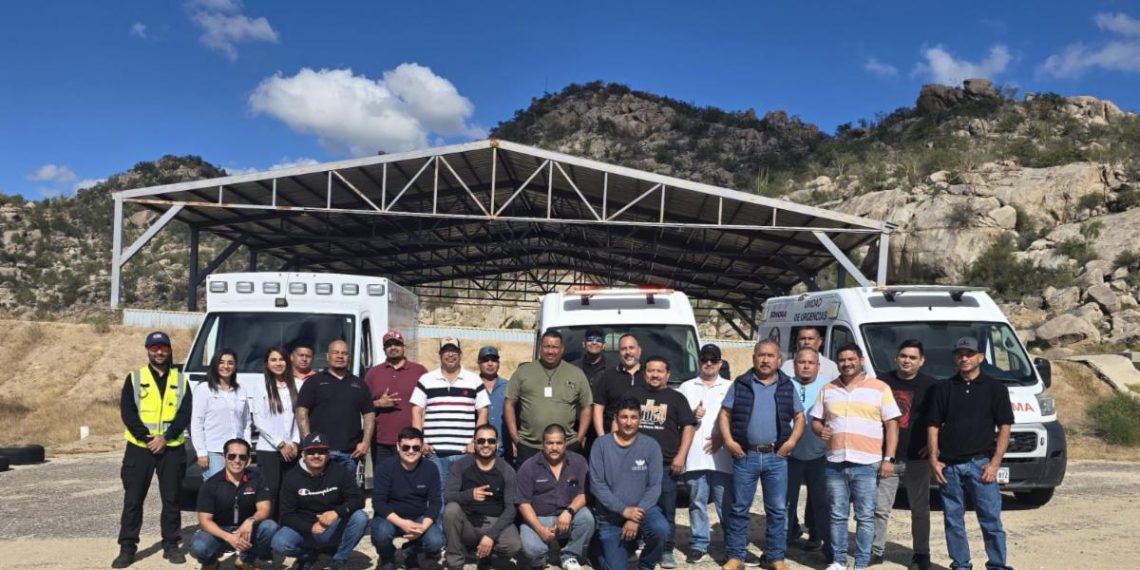 Isssteson capacita a choferes de ambulancias