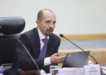 De cara al proceso electoral 2027, designa INE una presidencia y 27 consejerías electorales en OPL de 14 entidades