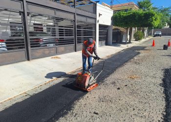 Repara Ayuntamiento de Hermosillo vialidades en 12 colonias más 