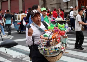 Sector informal crea la mayor cantidad de empleos en México