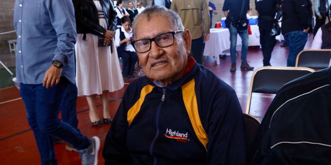 Agradecen ciudadanos a Gobernador Durazo por Macrocentro de Vacunación