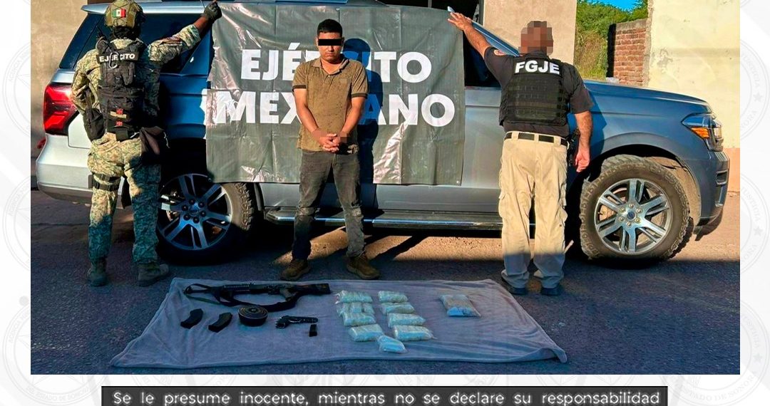 Operativo conjunto asegura a un hombre armado con droga y vehículo en Rosario de Tesopaco