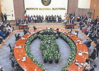 Voto por internet no es viable todavía: INE