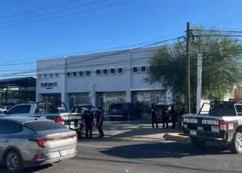 Desbordada la inseguridad en Hermosillo, hombres armados roban con violencia a empresa constructora