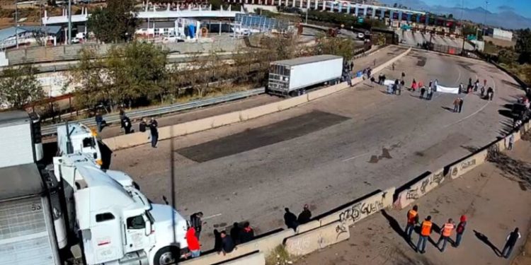 Agricultores suspenden bloqueos en Nogales por festejo en EU