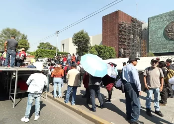Concluye CNTE paro de 48 horas y retira plantón en Cámara de Diputados