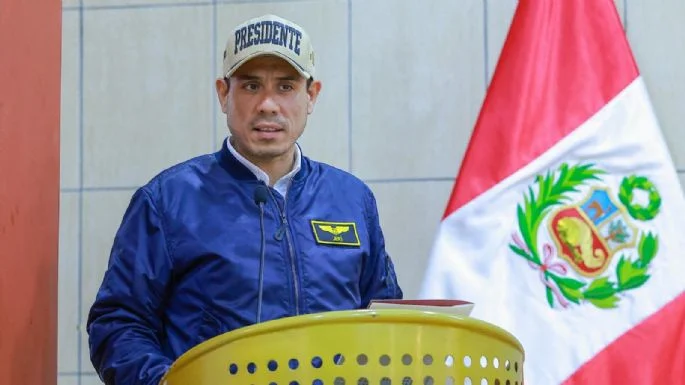 “No me tiembla la mano”: Presidente de Perú amaga con allanar la embajada de México