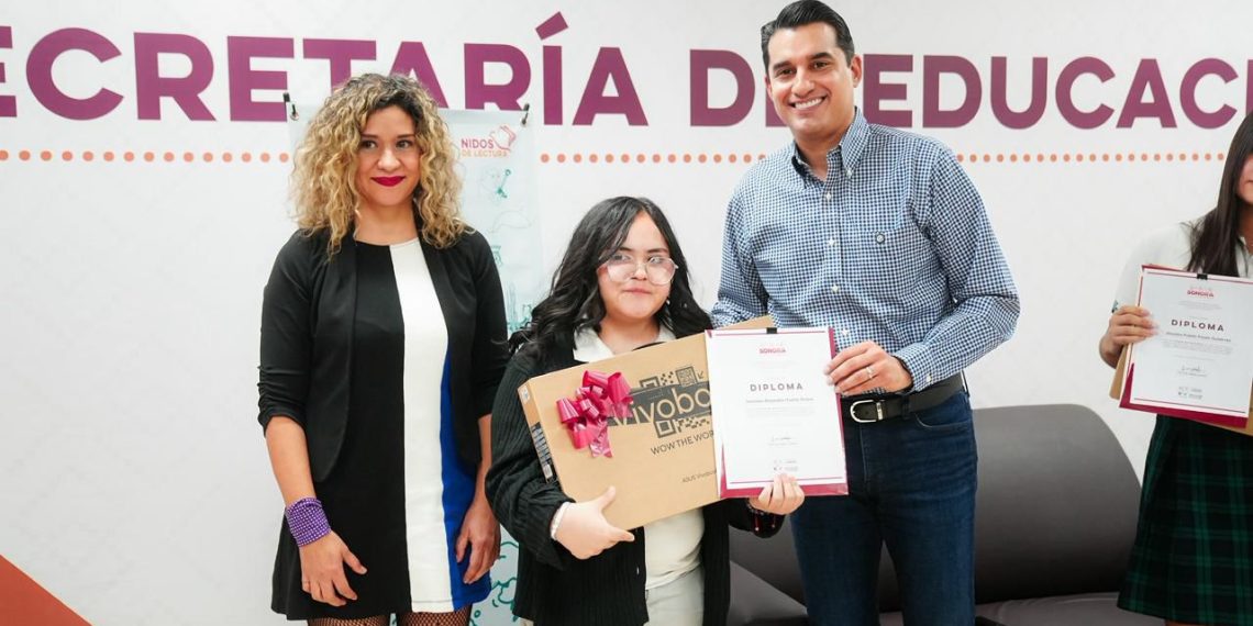 Premia SEC a ganadores del Tercer Concurso Estatal “Un Cuento por el Agua en Sonora” 2025