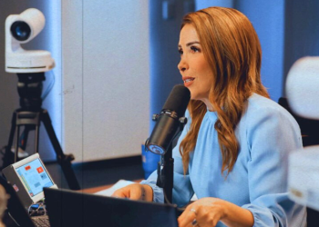 Azucena Uresti denuncia acoso y espionaje de Noroña