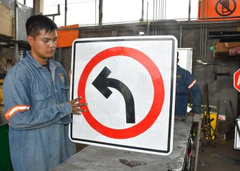 Avanza Gobierno Municipal en señalización y semaforización en Hermosillo