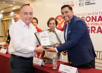 Reconocen a las Personas Servidoras Públicas Íntegras 2025