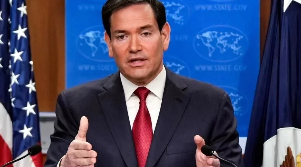 Mientras Trump ataca, Rubio elogia a México