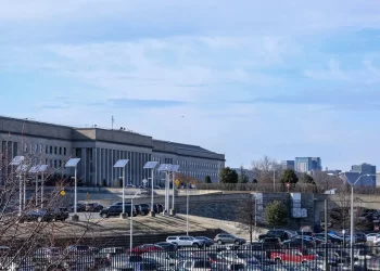 EU ataca otras 2 embarcaciones que presume traficaban drogas