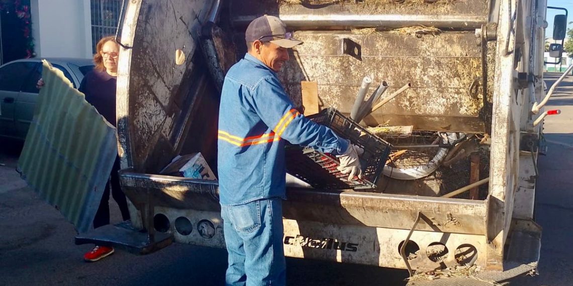 Recolecta Ayuntamiento de Hermosillo trece toneladas de cacharros en jornada de limpieza en la colonia Revolución