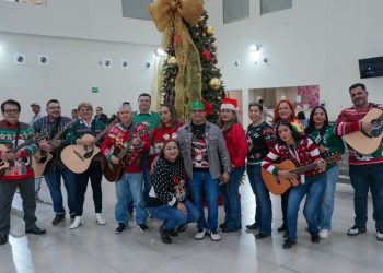 Impulsa Secretaría de Salud bienestar emocional con actividades navideñas en el Hospital General del Estado