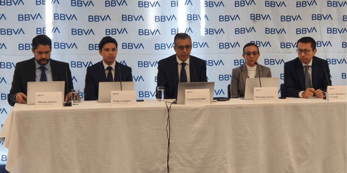 Gracias a exportaciones no llegó la recesión económica al país: BBVA México