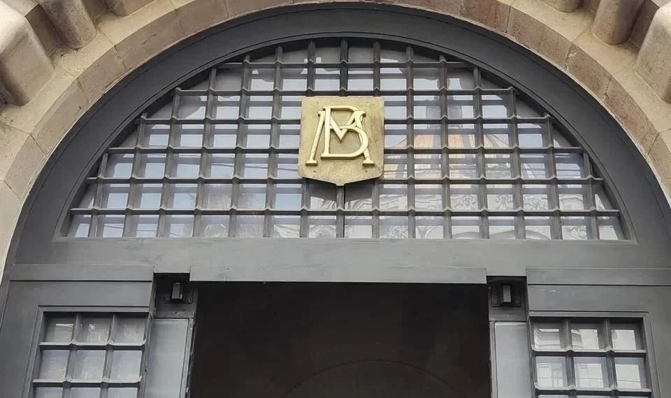 Resisten créditos a recorte de tasas