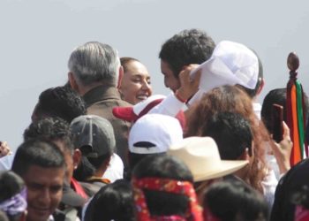 Levanta Sheinbaum ‘castigo’ a morenistas en festejo de la 4T