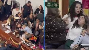 Sesión de Congreso en CDMX termina con pelea de diputadas jalándose el cabello
