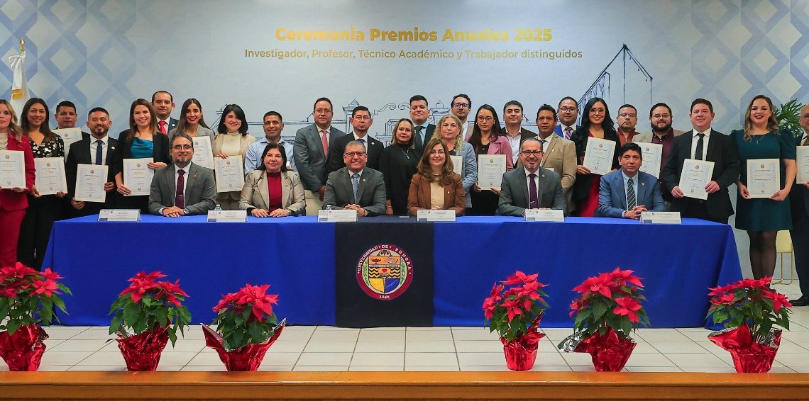 Reconoce Universidad de Sonora a profesores, investigadores, técnicos académicos y trabajadores distinguidos 2024-2025