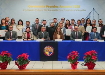 Reconoce Universidad de Sonora a profesores, investigadores, técnicos académicos y trabajadores distinguidos 2024-2025