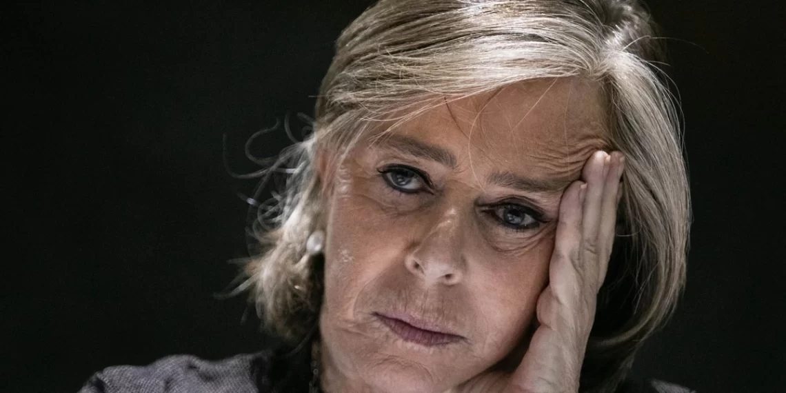 La FGR acusa a María Amparo Casar de uso ilícito de atribuciones