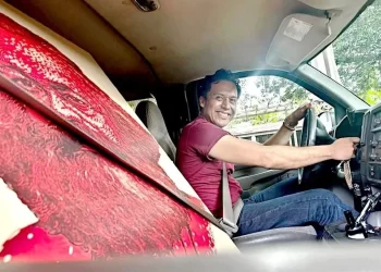 Se rebela Marx Arriaga en la SEP; pide más obradorismo