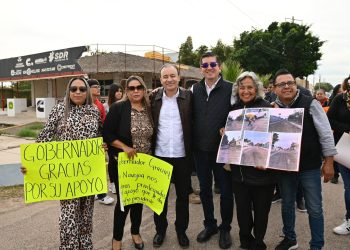 Entrega gobernador Durazo maquinaria para obras e infraestructura pública en Navojoa