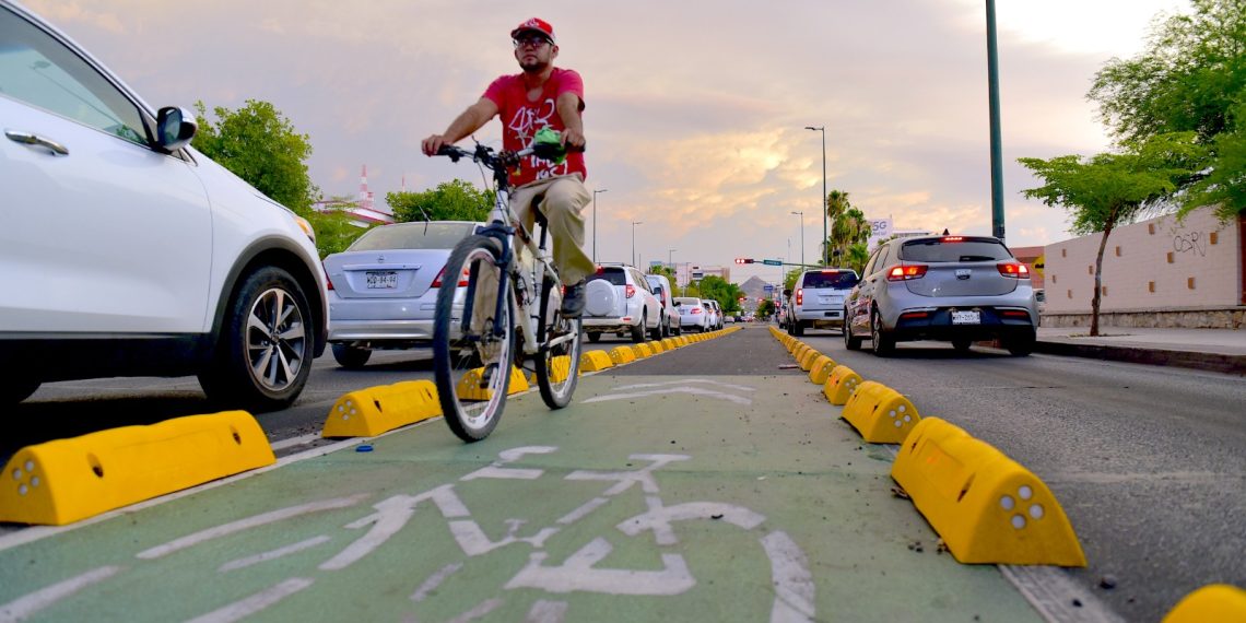 Refuerza Toño Astiazarán seguridad vial con 975 confibicis instaladas