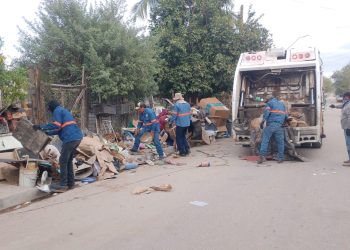 Realiza Ayuntamiento jornada de descacharre en la colonia Laura Alicia Frías
