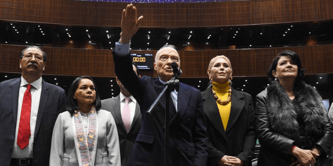 Gertz Manero rinde protesta como embajador en el Reino Unido