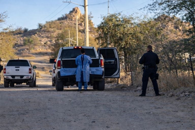 Policías y sicarios se enfrentan a balazos en Las Minitas