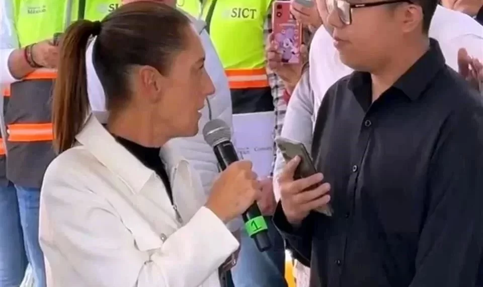 Interrumpe joven a CSP en evento en Hidalgo