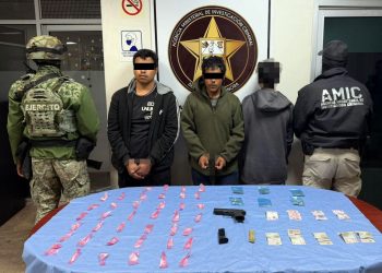 Operativo en Cajeme deja tres detenidos con droga y arma de fuego
